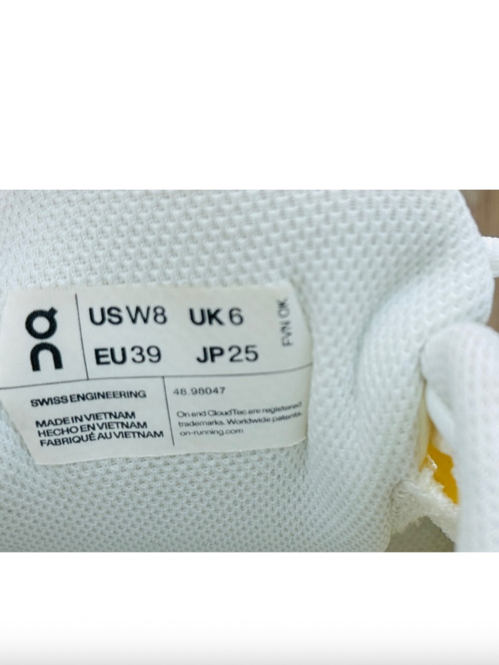 On Running "THE ROGER" & Swiss Engineering Collab Sneakers - Women’s 8 - Picture 9 of 10